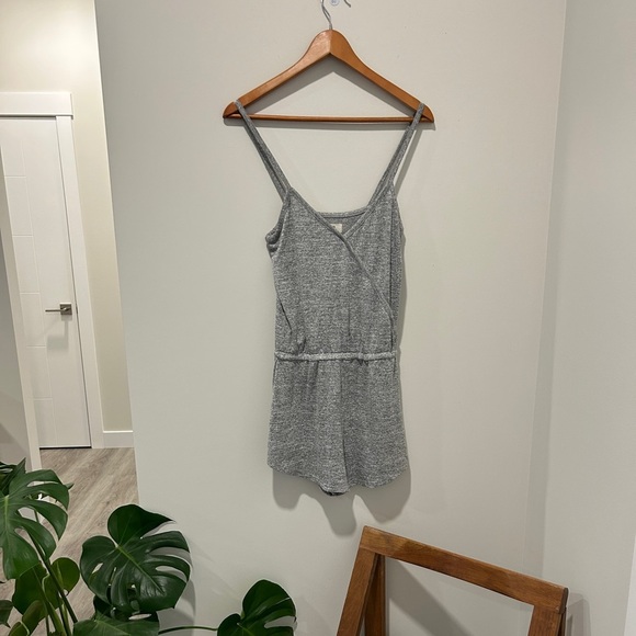 GOLDEN BY TNA SIZE XS ROMPER - Picture 2 of 6